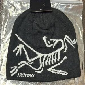 Arc'teryx Charcoal and White Knit Beanie